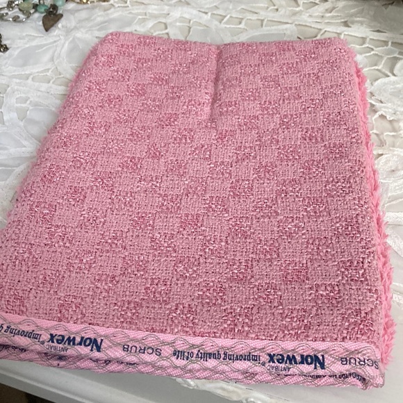 Norwex Kitchen Norwex Bathroom Scrub Mitt Poshmark